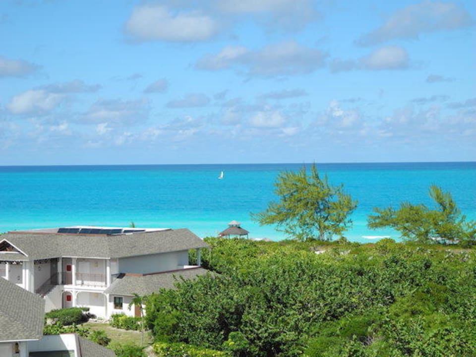 Vorne sieht man Meer. Royalton Cayo Santa Maria