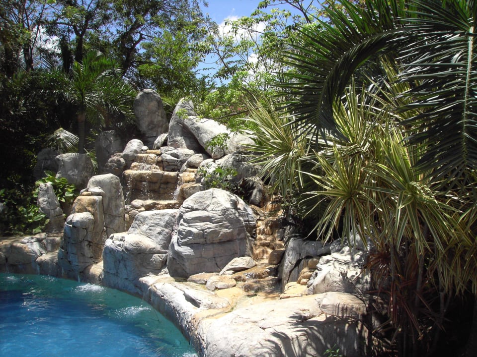 Kleiner Wasserfall Hotel Riu Tequila