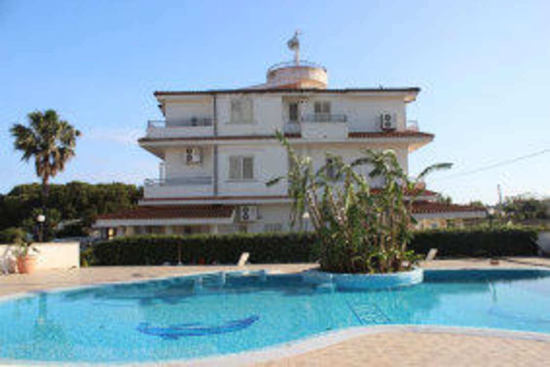 Blick auf das Hotel Eolo Hotel