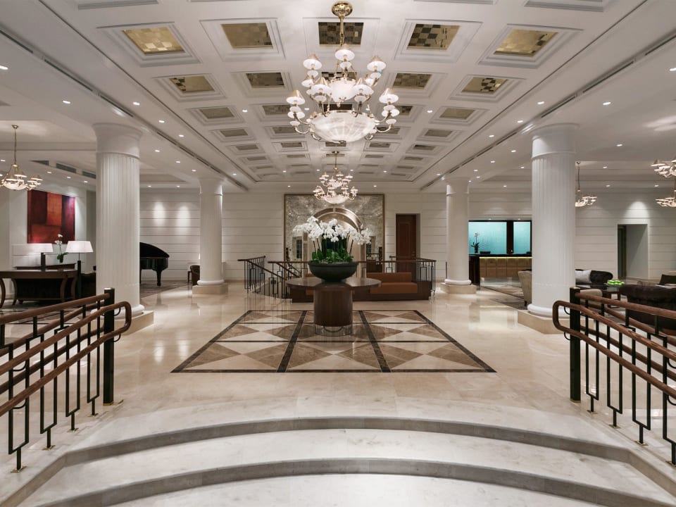 Lobby Lounge Hotel Kempinski Cathedral Square