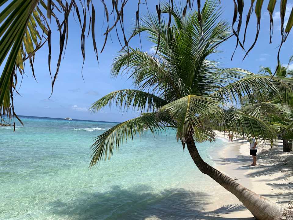 Strand Kuredu Island Resort & Spa