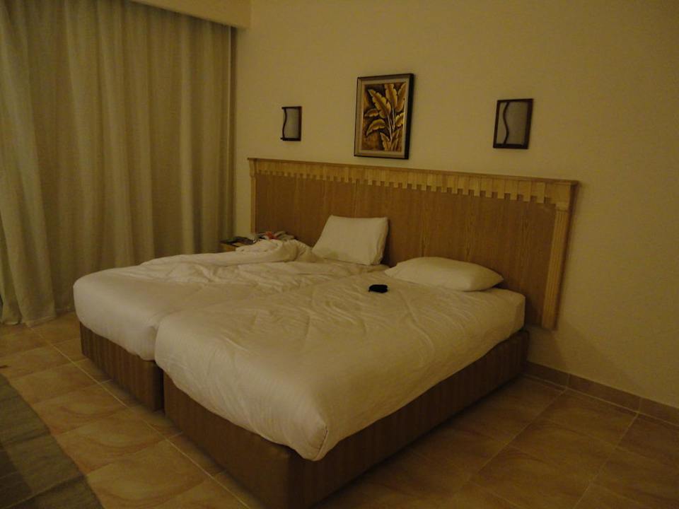 Bett im Zimmer 833 Pickalbatros Alf Leila Wa Leila Resort - Neverland Hurghada