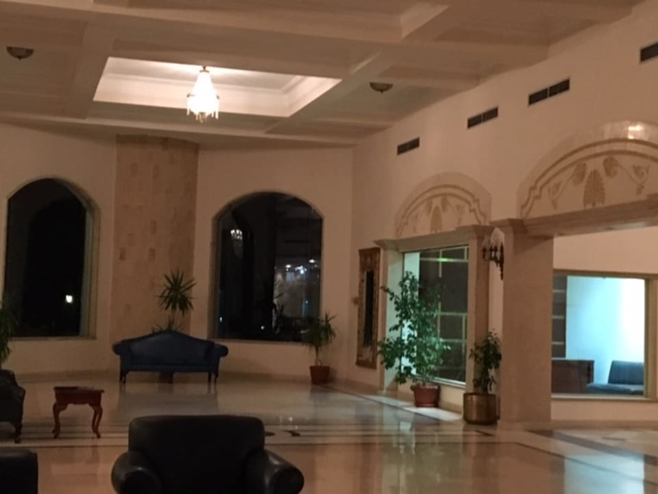 Lobby Brayka Bay Resort