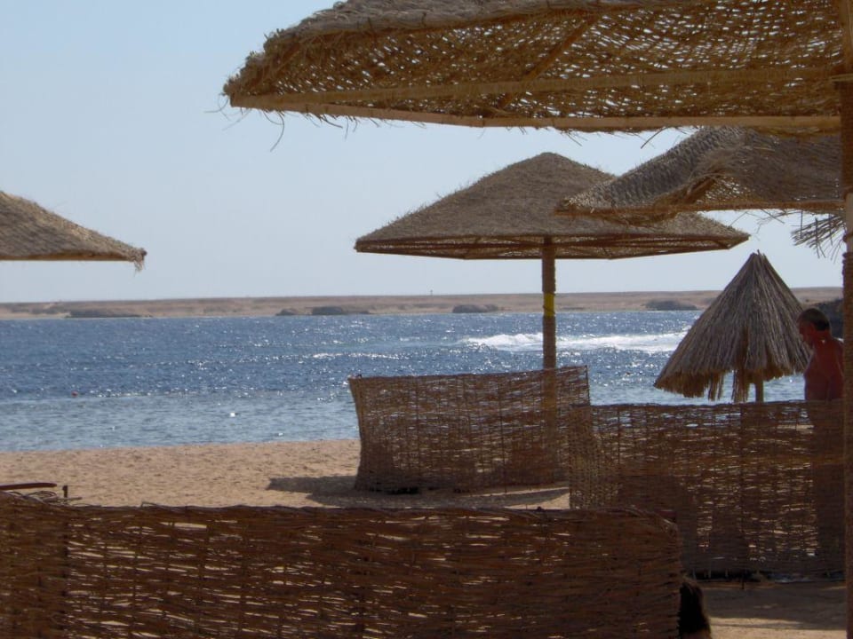 Unser Liegeplatz am Strand  The Grand Resort