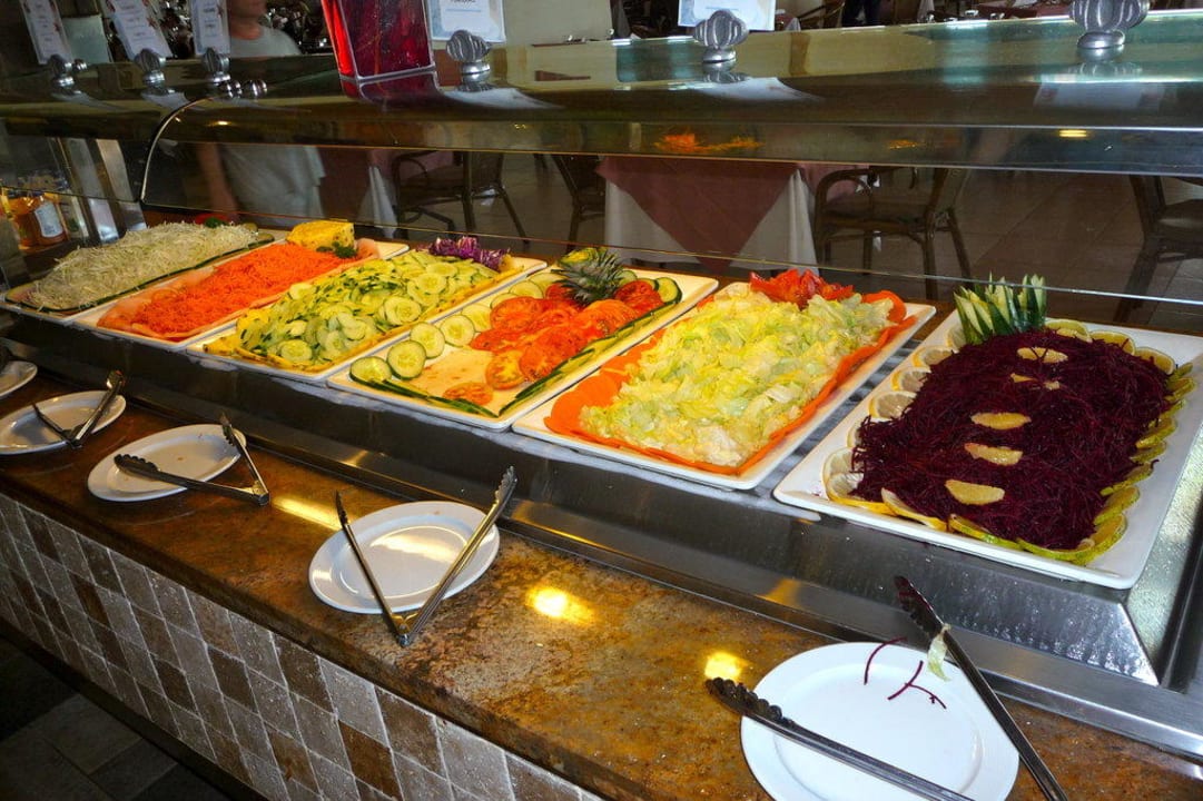 Buffet Dreams La Romana Resort & Spa