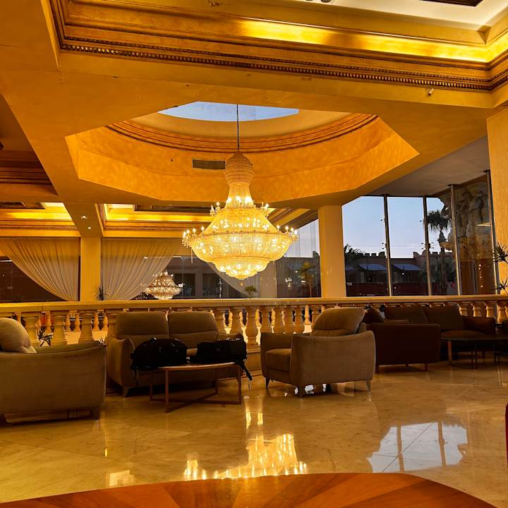 Lobby Hotel Titanic Palace