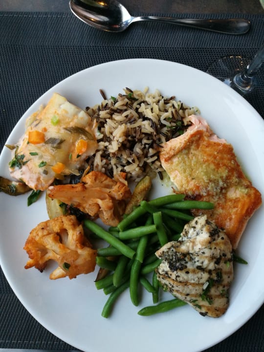 Gastro Crystal Springs Beach Hotel