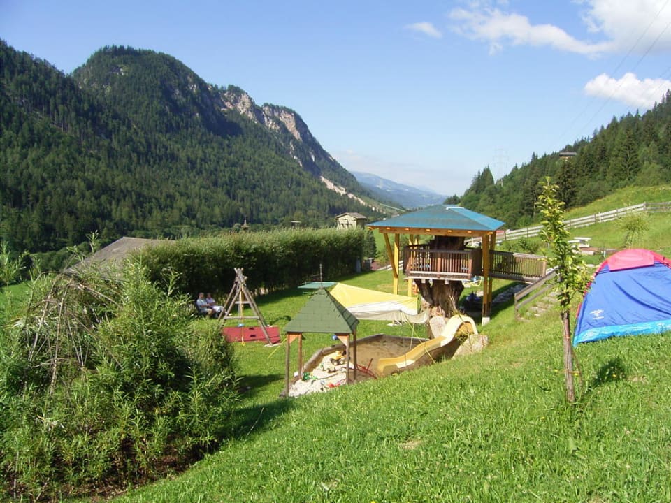 Erlebnisspielplatz auf 2 Etagen mit Bachlauf Pichlgut Apartments