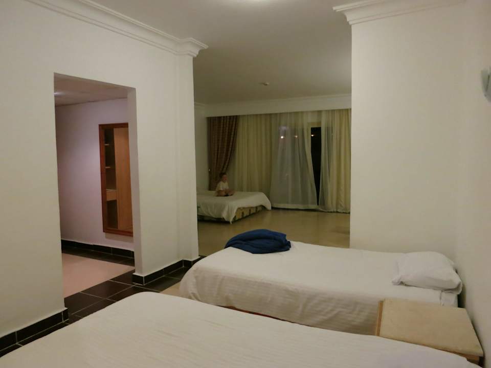 Семейный номер Pickalbatros Alf Leila Wa Leila Resort - Neverland Hurghada