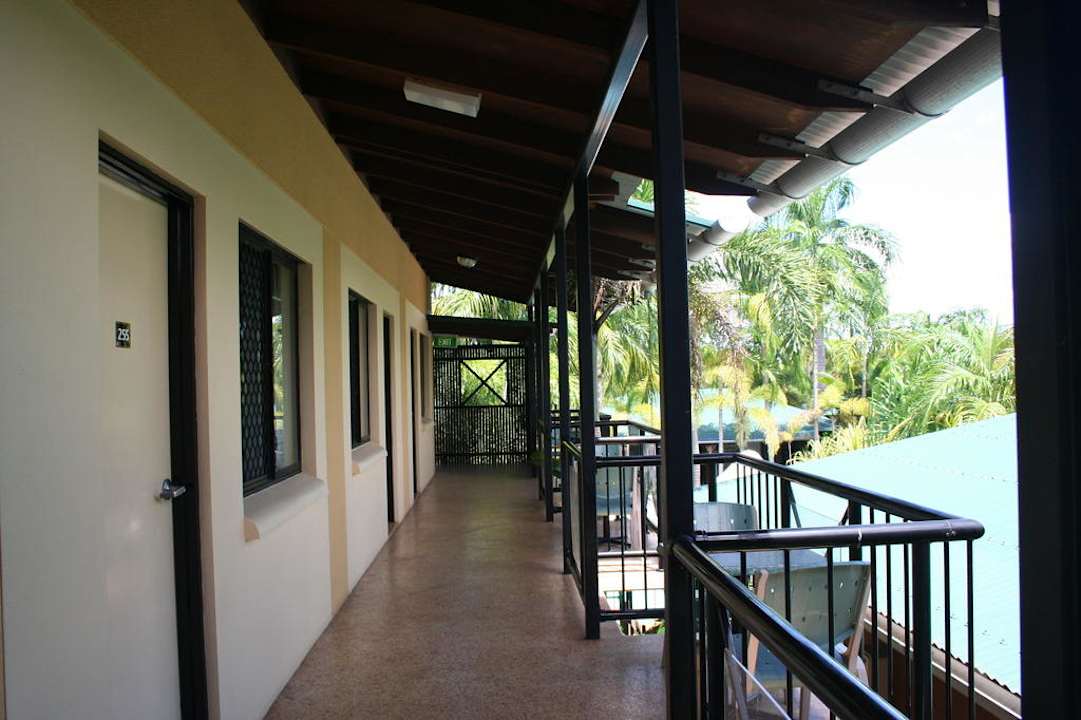 Gang zu den Zimmern Hotel Palms City Resort