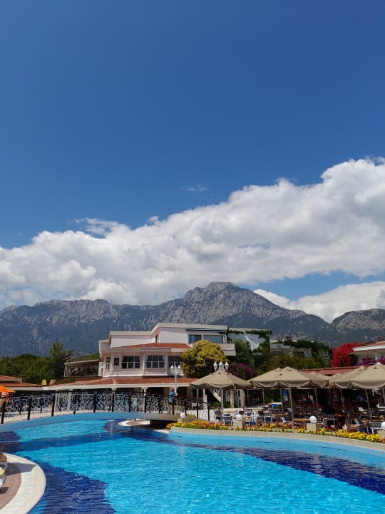Pool Club Boran Mare Beach
