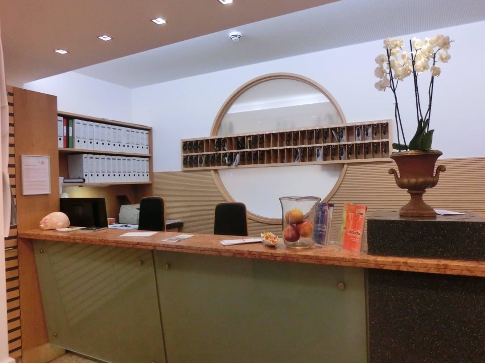 Rezeption Hotel Ludwig