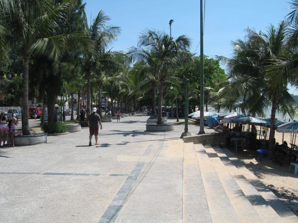 Strandpromenade Hotel Tropicana Pattaya