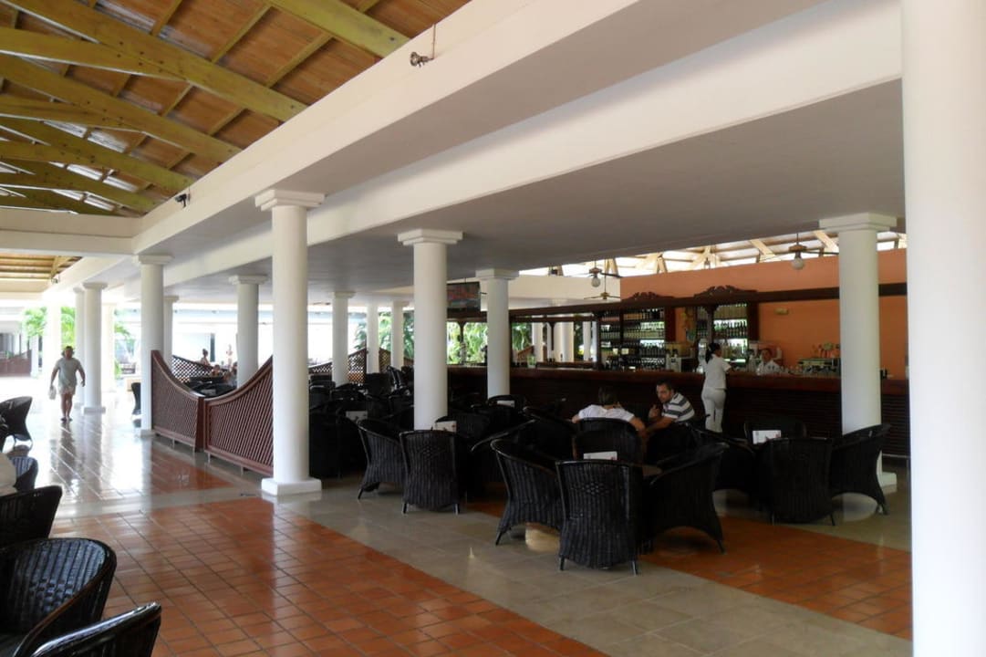 Offene Bar in Lobbynähe Catalonia Royal Bavaro - Adults only