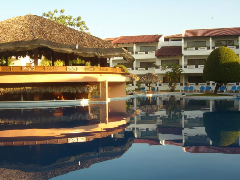 Poolbar Sunscape Puerto Plata