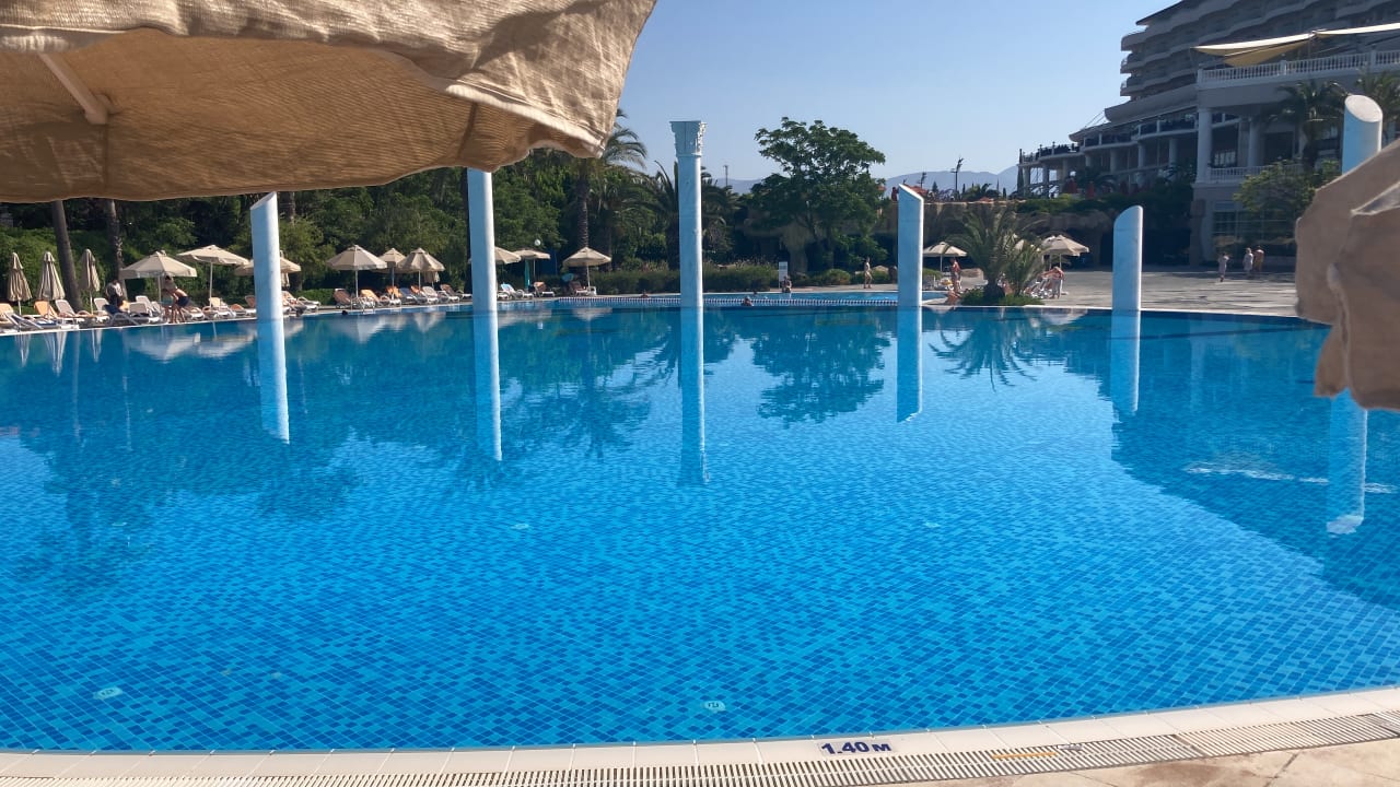 Pool Starlight Resort Hotel