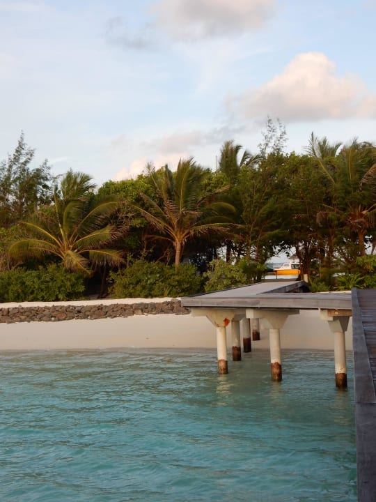 Strand vor AVI Bar Summer Island Maldives