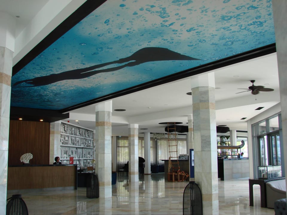 Eingangsbereich Hotel Baia Azul
