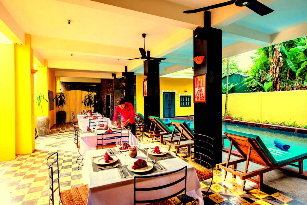 Gastro Residence Wat Damnak