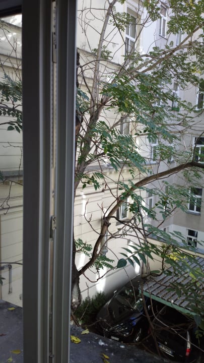 Blick in den Innenhof Hotel Bellevue Vienna