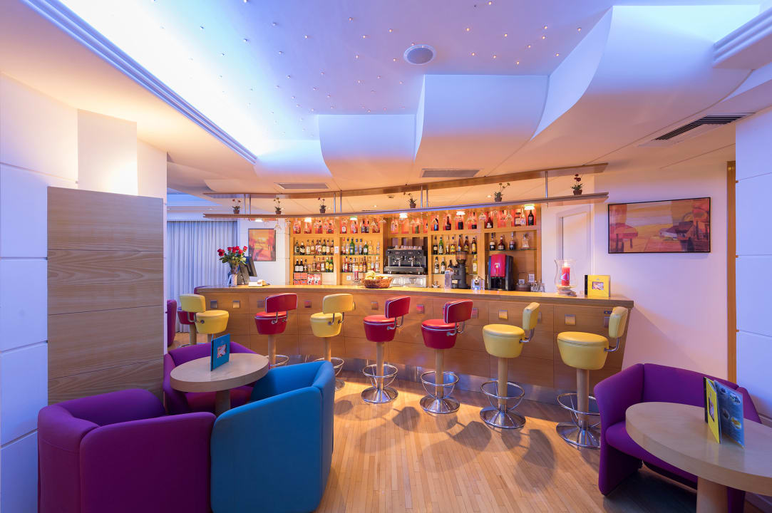 Lobby Poseidon Palace Hotel