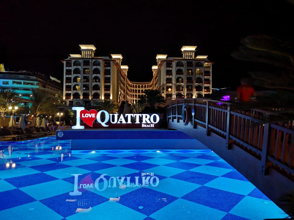Pool Quattro Beach Spa & Resort