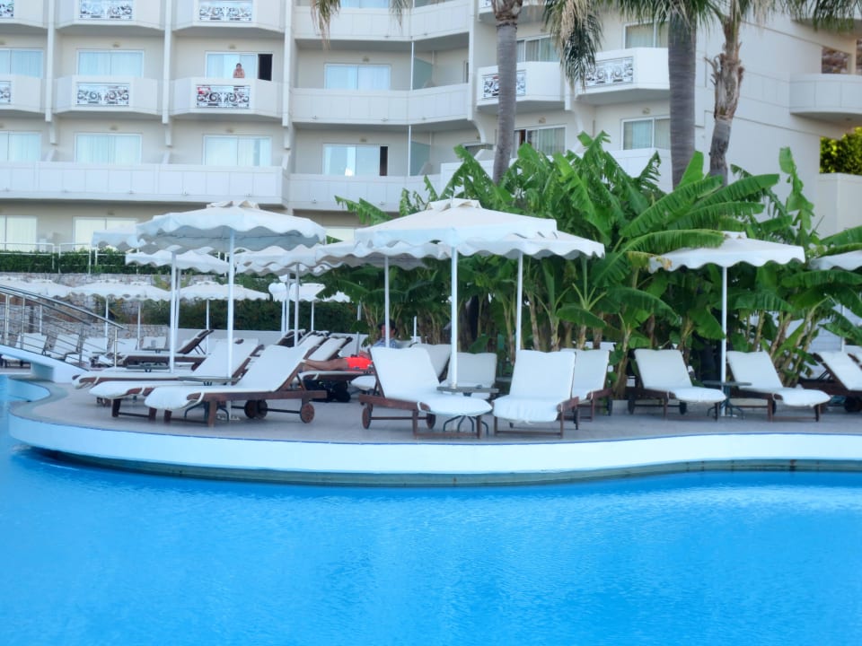 Nette Plätzchen am Pool Rodos Palladium Leisure & Wellness