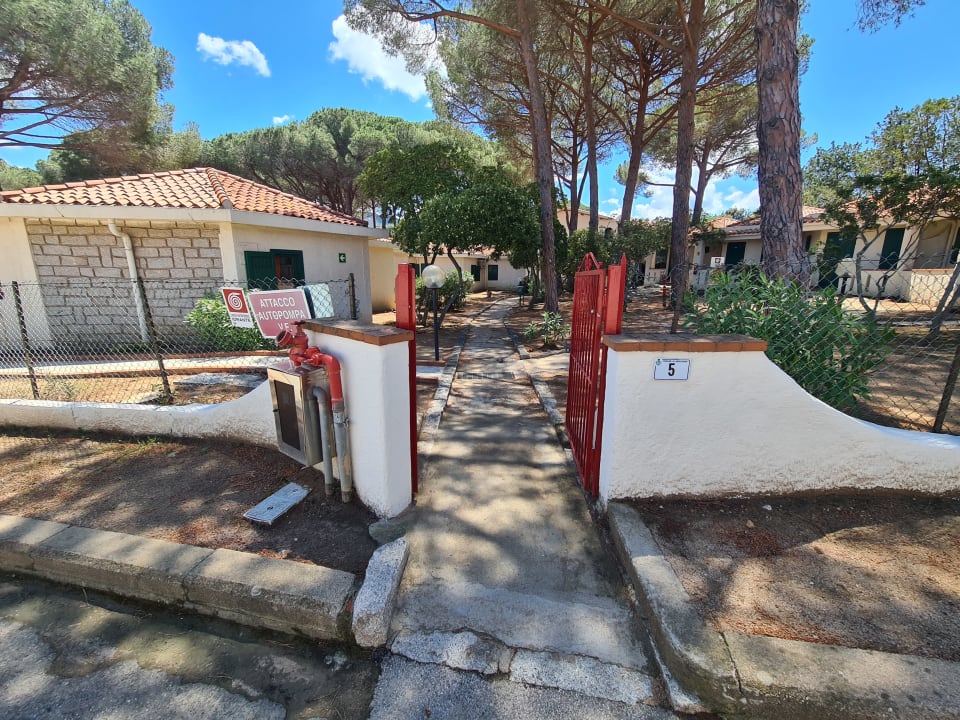 Außenansicht Club Esse Cala Bitta