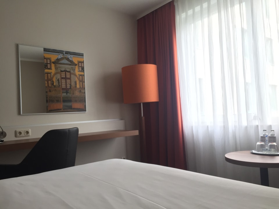 Zimmer H+ Hotel Hannover