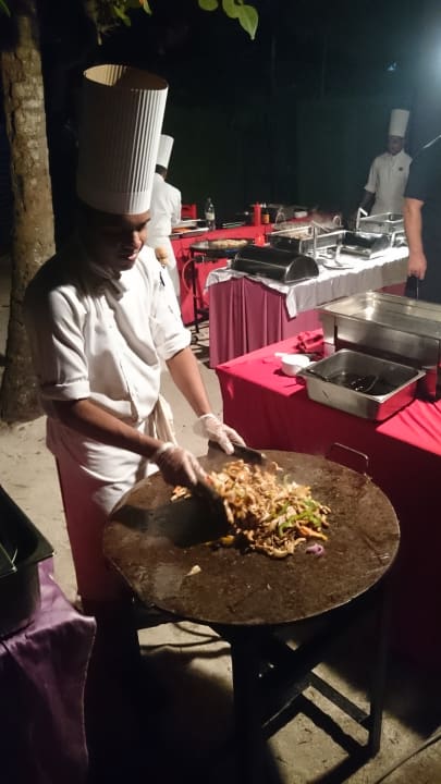 Restaurant Embudu Village