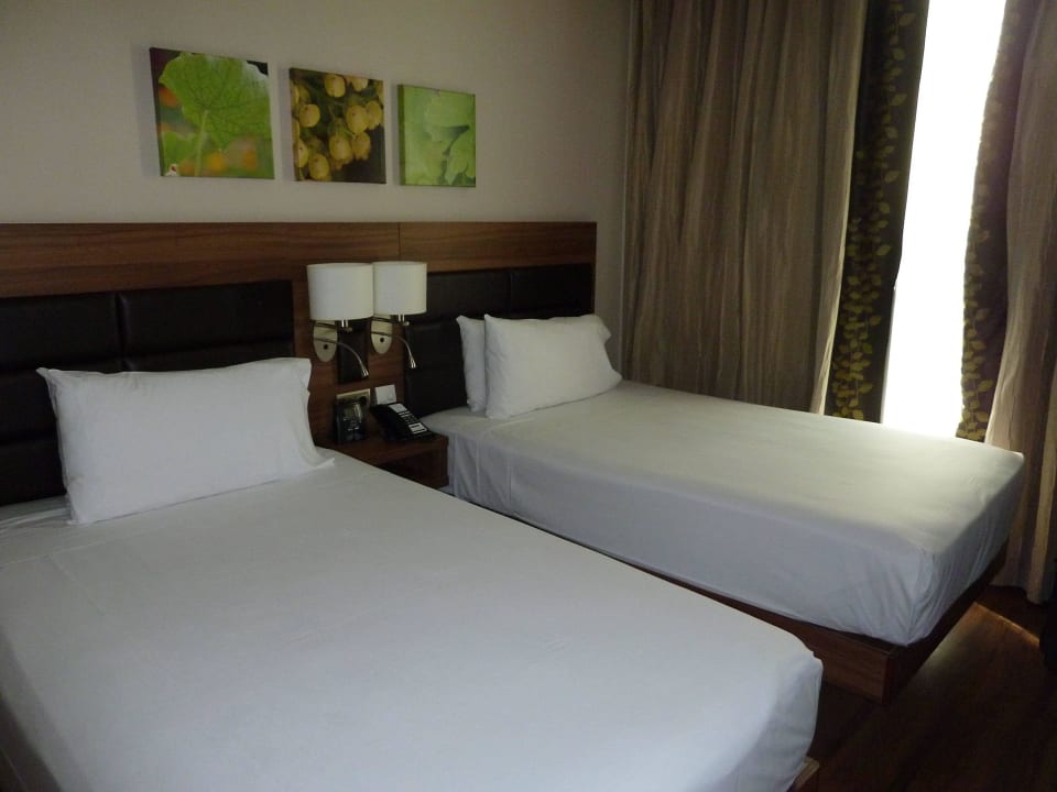 Bett Hilton Garden Inn Sevilla