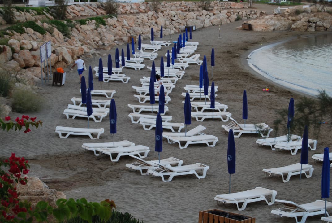 Strand Crystal Springs Beach Hotel