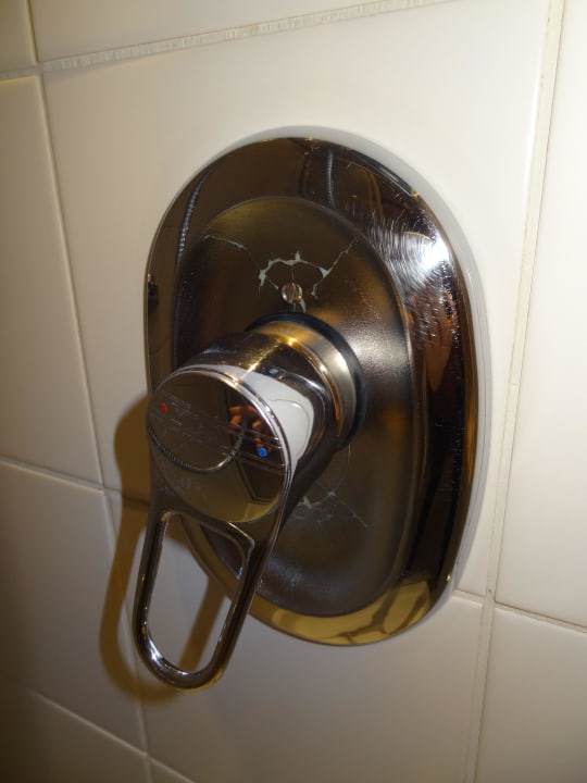Duschamaturen haben Risse Schlosshotel Lacknerhof