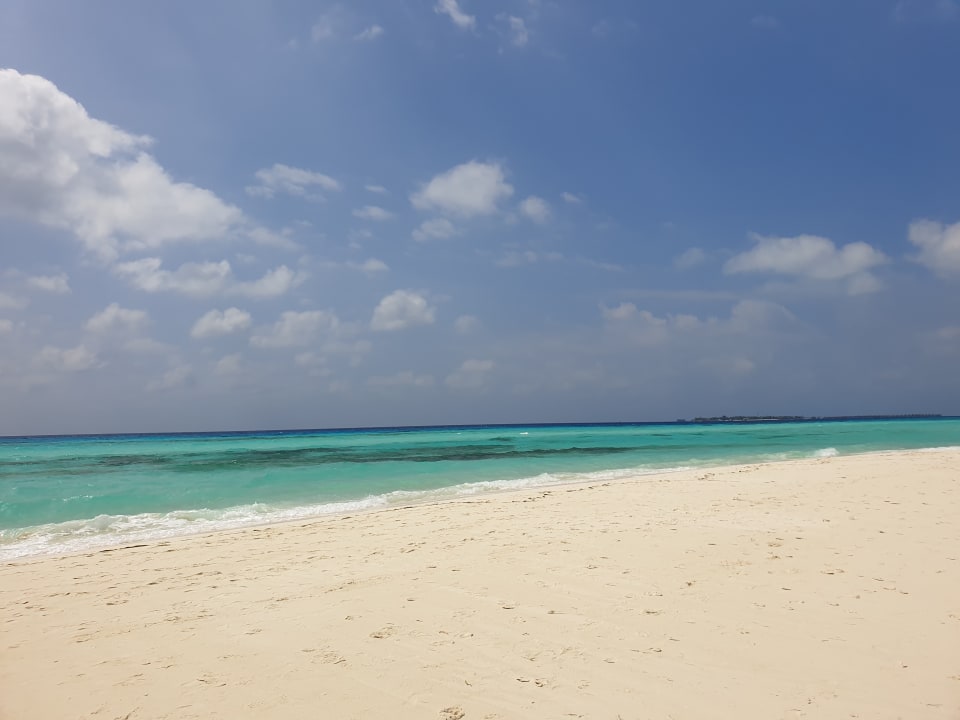 Strand Kuredu Island Resort & Spa