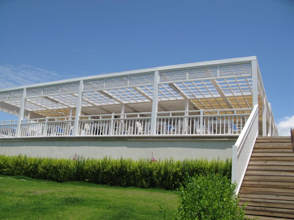 Beach bar and restaurant Can Garden Resort