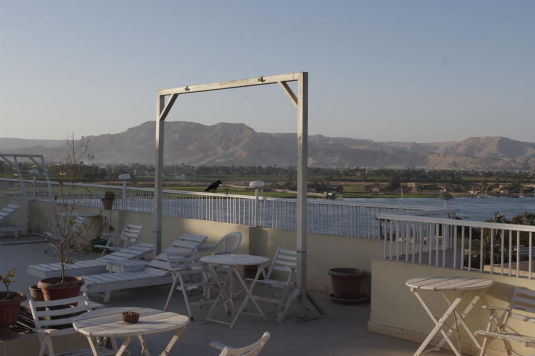 Vom Dachgeschoss Blick auf Nil Hotel Flopater