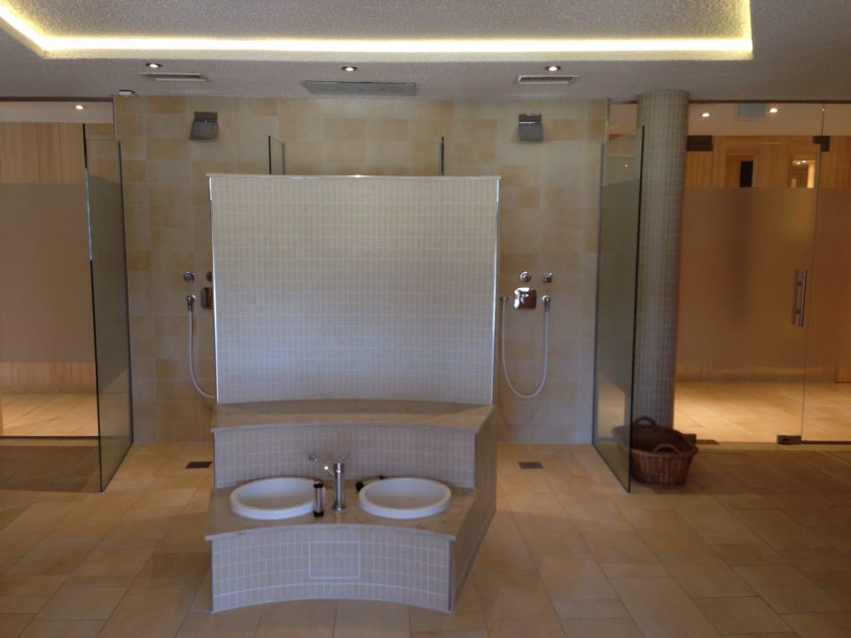 Blick ins SPA derWaldfrieden naturparkhotel