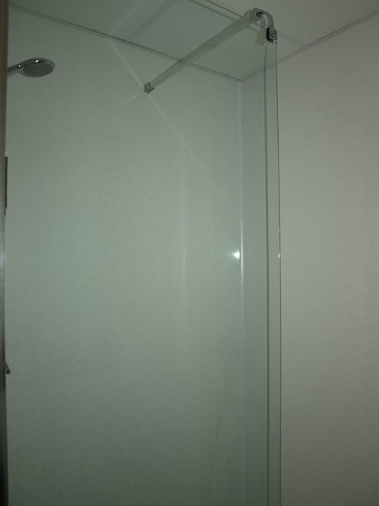 Dusche Zimmer 415 ibis Styles London Excel
