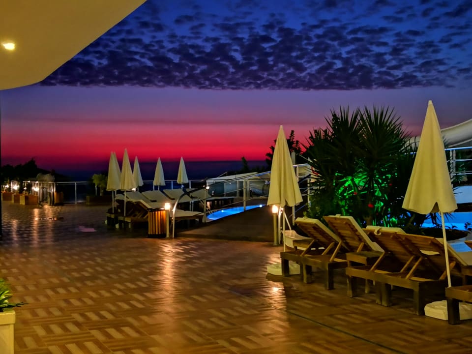 Pool Laguna Beach Alya Resort & Spa Hotel