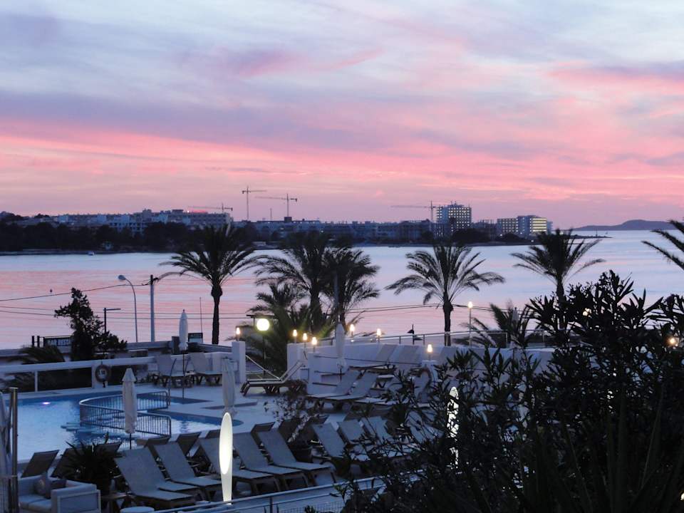 Terrasse-Pool- Chill Out Hotel Osiris