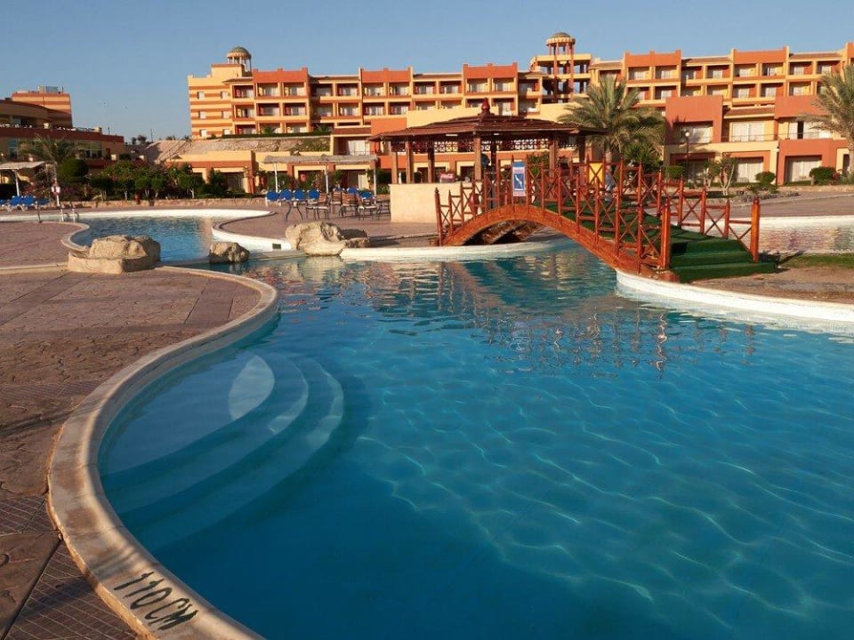 Pool Malikia Resort Abu Dabbab