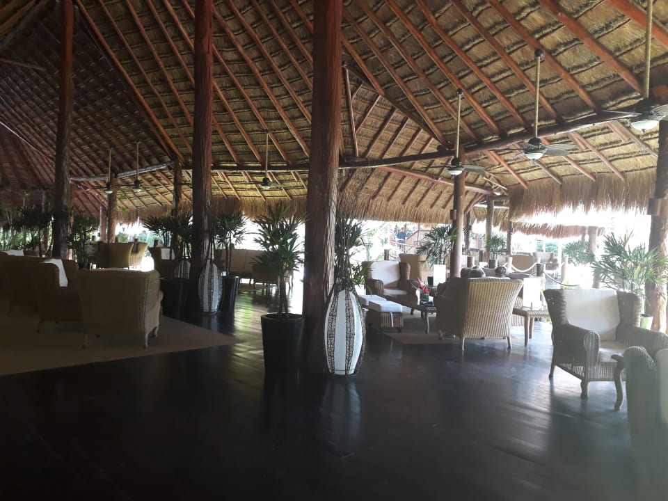 Lobby Akumal Bay Beach & Wellness Resort