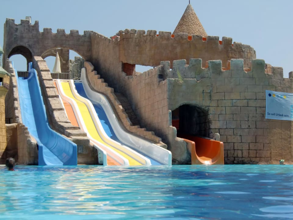 Wasserrutschen am Hauptpool TUI BLUE Palm Garden