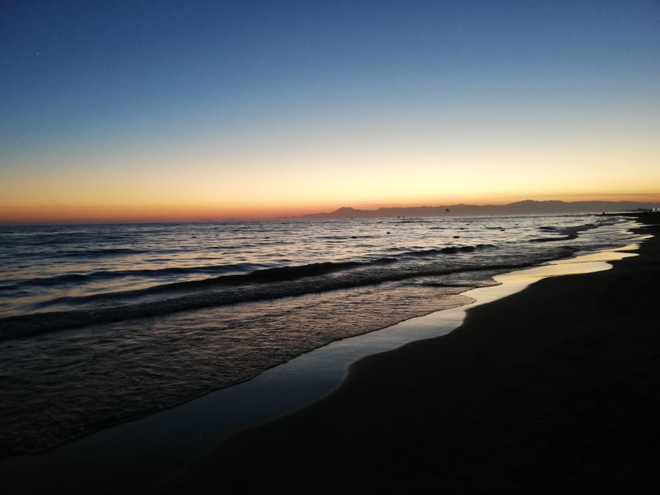 Strand Club Grand Aqua