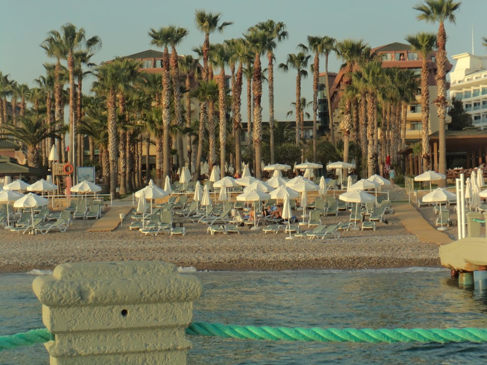 Blick von der Mole Hotel Meryan