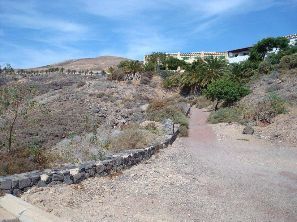 Weg vom Strand zum Hotel AluaVillage Fuerteventura