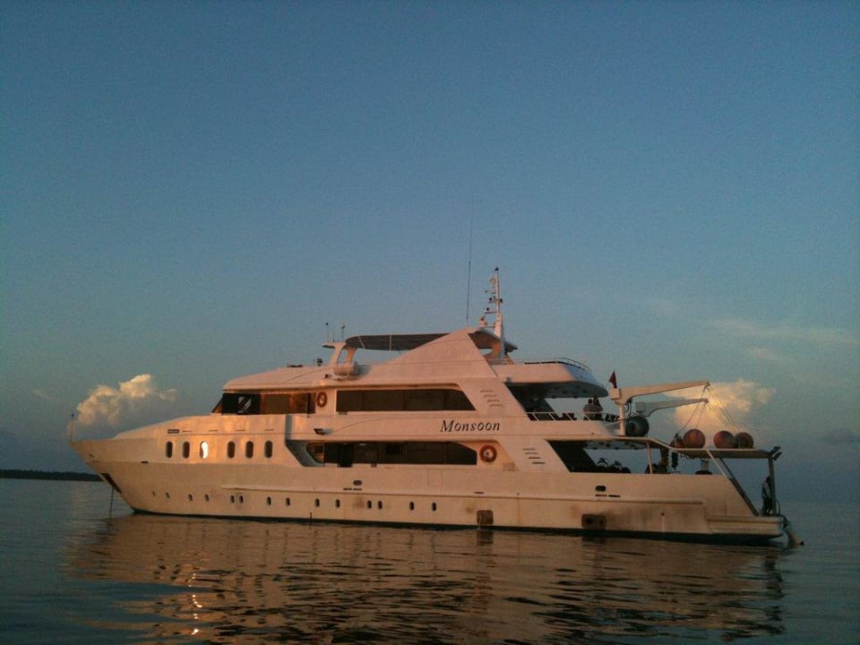 Die Wunderschöne M/Y Monsoon Kuredu Island Resort & Spa
