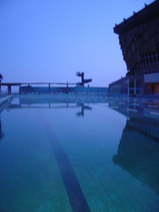 Бассейн Yalta Intourist Hotel