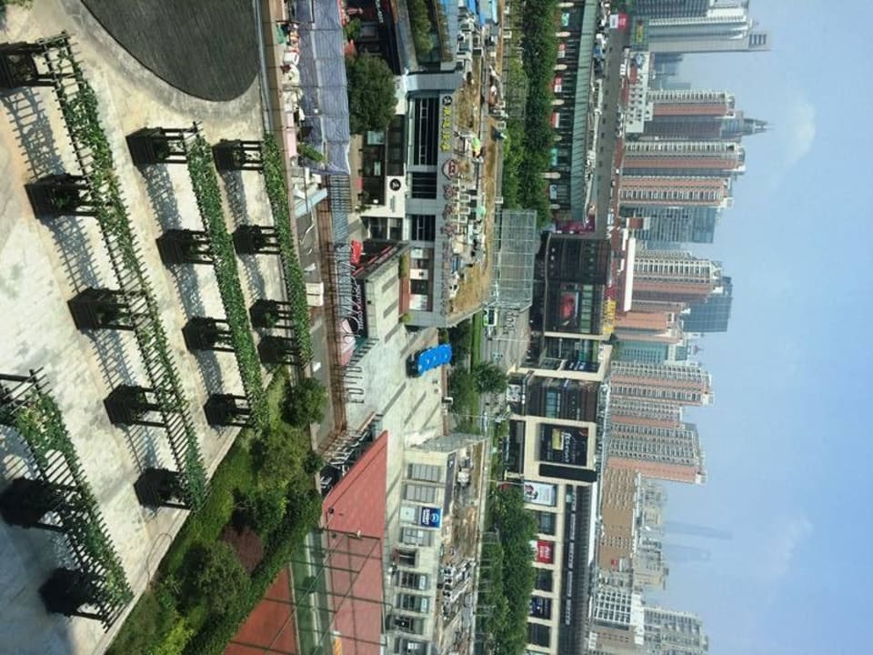 Ausblick aus meinem Zimmer Grand Mercure Shanghai Century Park