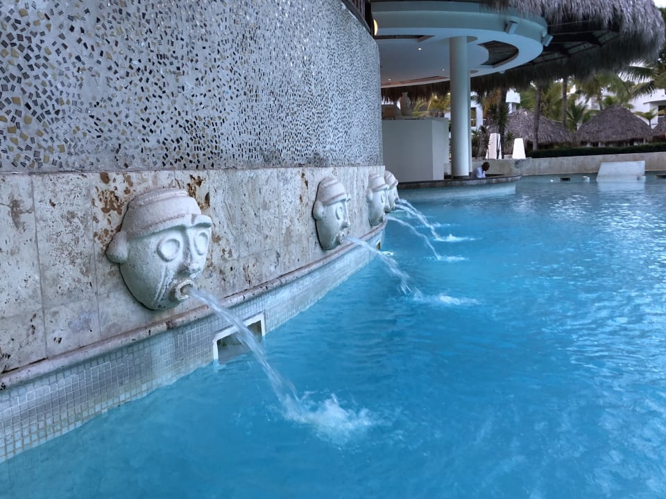 Pool Meliá Caribe Beach Resort-All Inclusive